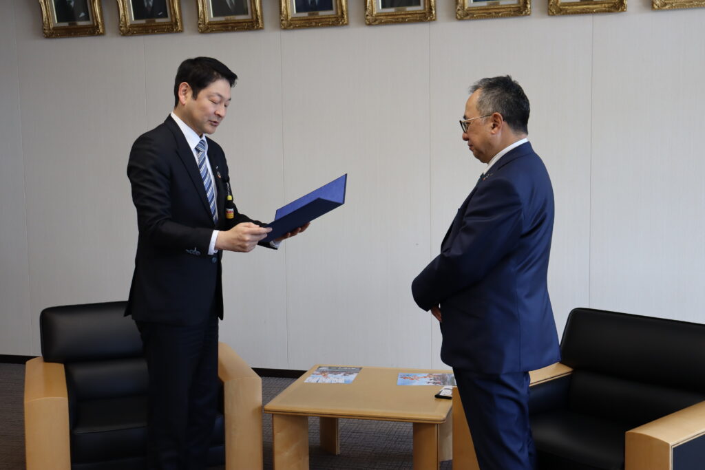 半田市様より、企業版ふるさと納税寄付による感謝状をいただきました